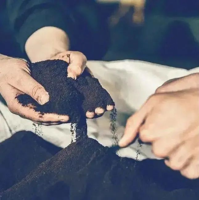 日本咖啡渣變身生物焦燃料!烘焙業者打造零碳排新技術