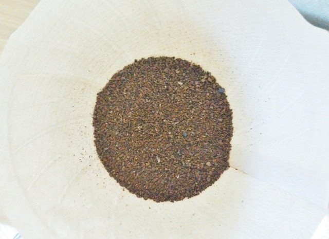 HARIO V60手沖濾杯結構解析:單孔與螺旋肋如何影響咖啡萃取