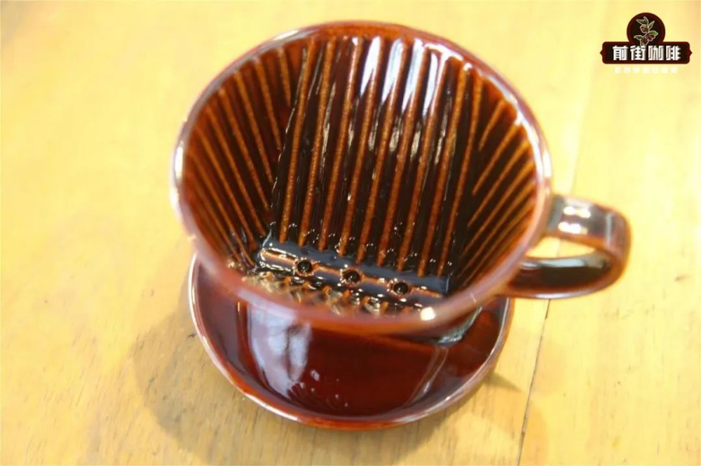 Kalita梯形濾杯與V60圓錐濾杯差異解析｜手沖咖啡風味與結構全攻略