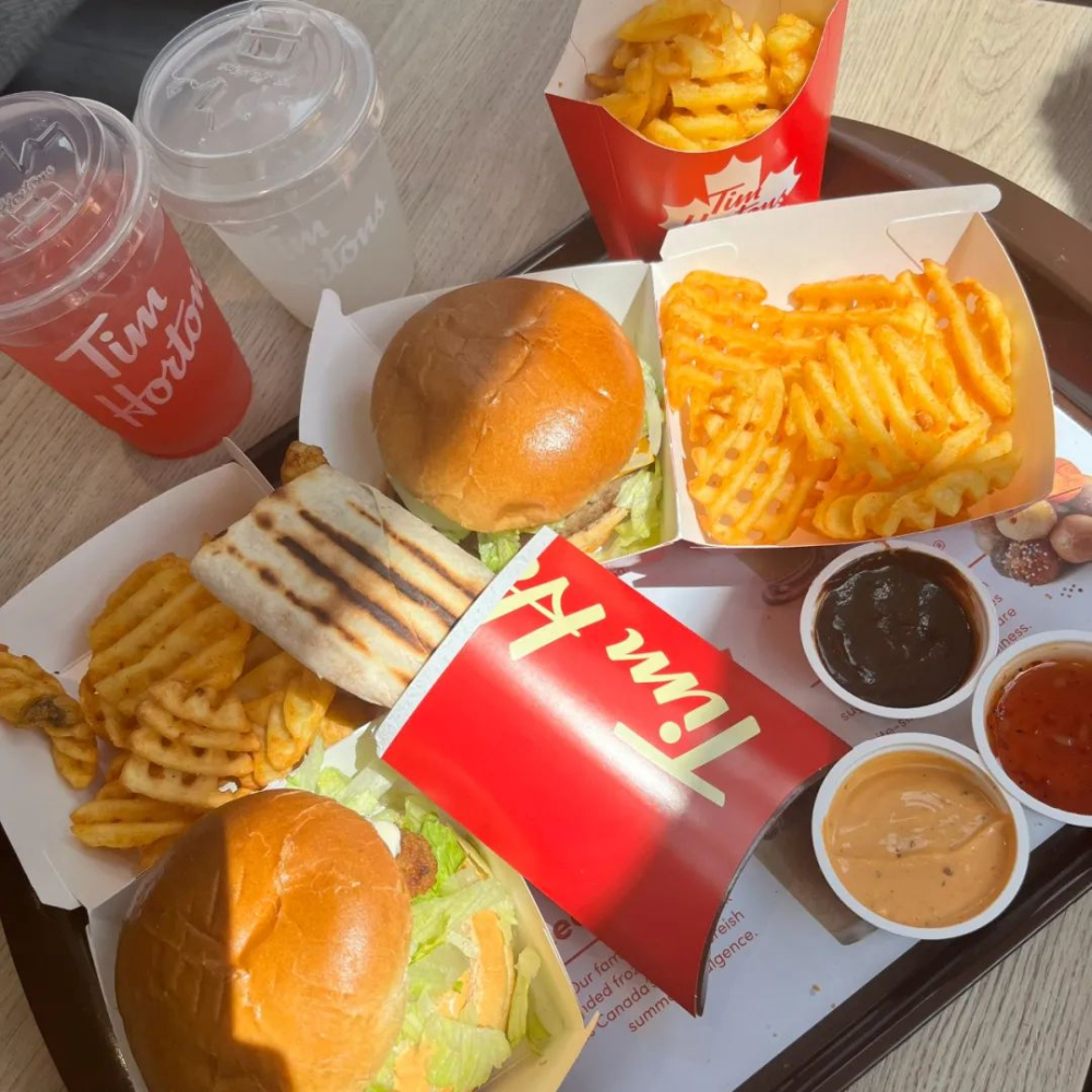 Tim Hortons 加拿大試賣披薩！咖啡連鎖如何拓展午餐晚餐市場？