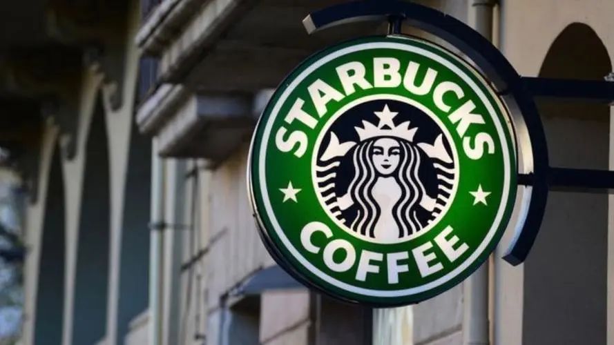 星巴克星禮卡延繳管理費爭議解析｜激活、扣費規則與消費者權益