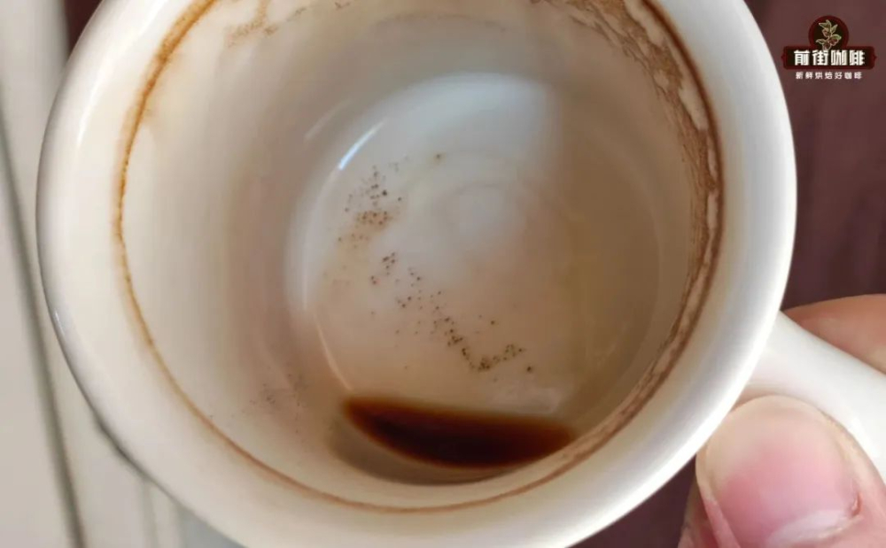 意式濃縮咖啡杯底黑渣成因解析與改善技巧