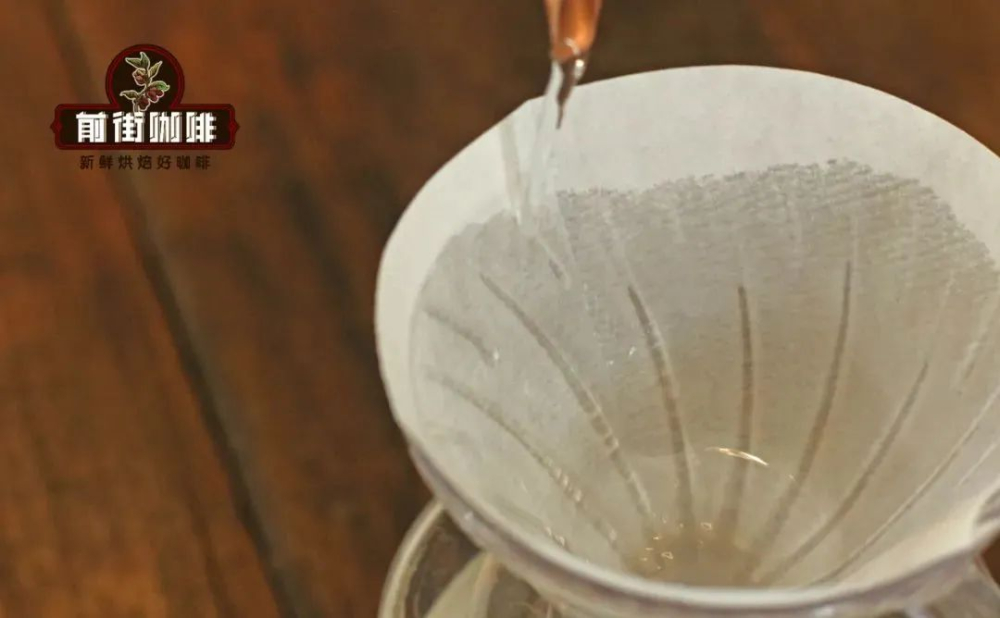 V60濾杯濾紙貼合技巧揭秘：手衝咖啡流速與風味的5%關鍵差異