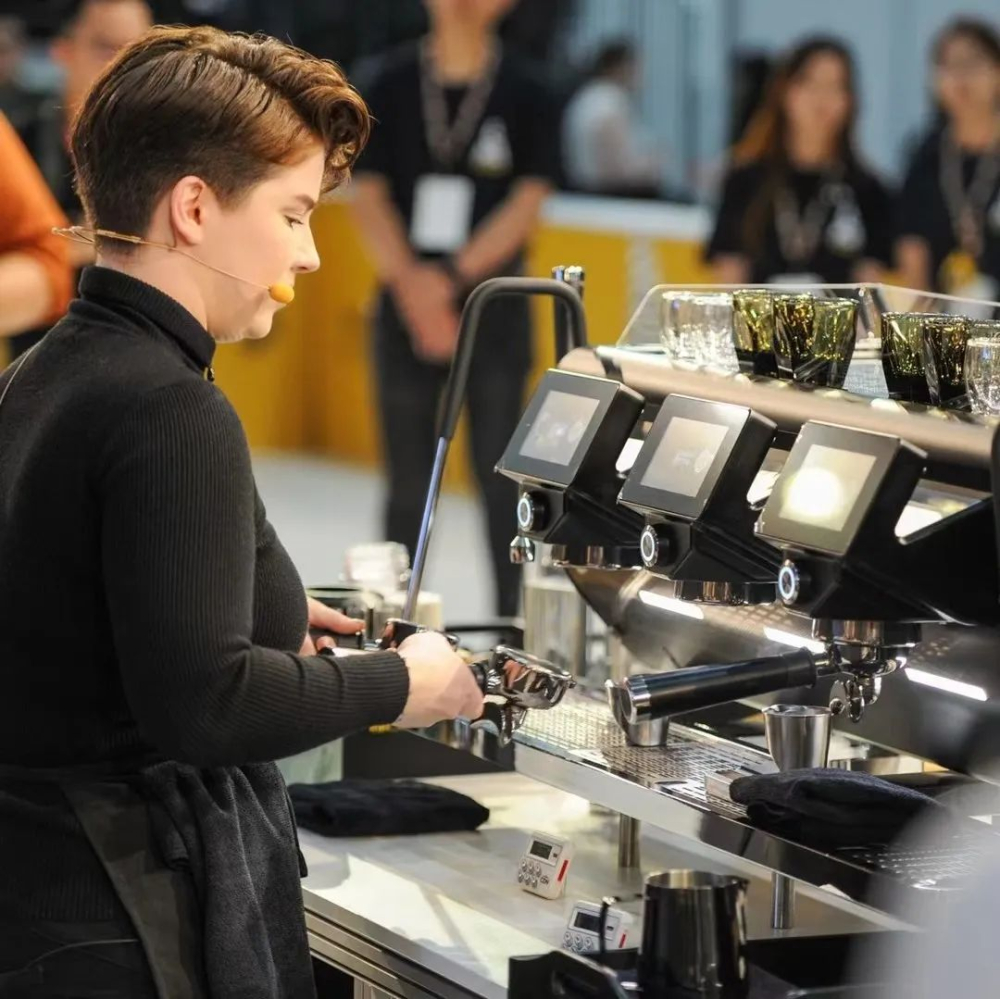 全球七大咖啡賽事全攻略：WBC、手沖、拉花等比賽規則與亮點解析