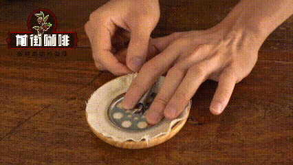 虹吸壺研磨度怎麼調？解析粗細差異對咖啡風味的關鍵影響