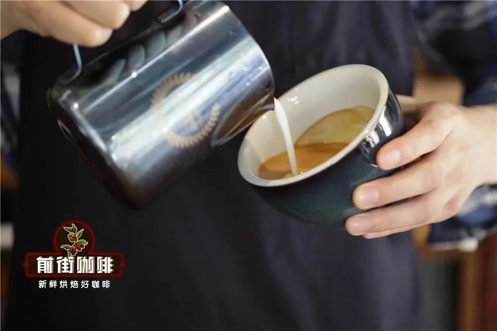 拿鐵拉花融合技巧：掌握四大細節打造乾淨液麵