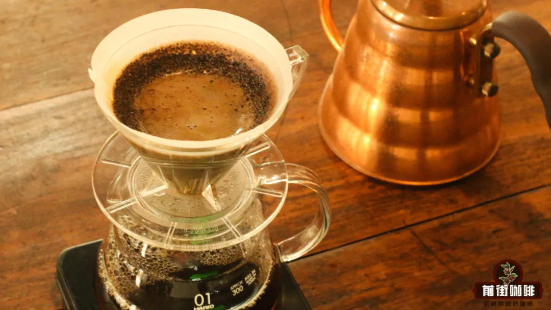 咖啡杯測完整教學:步驟、標準與為何不能用手沖取代?