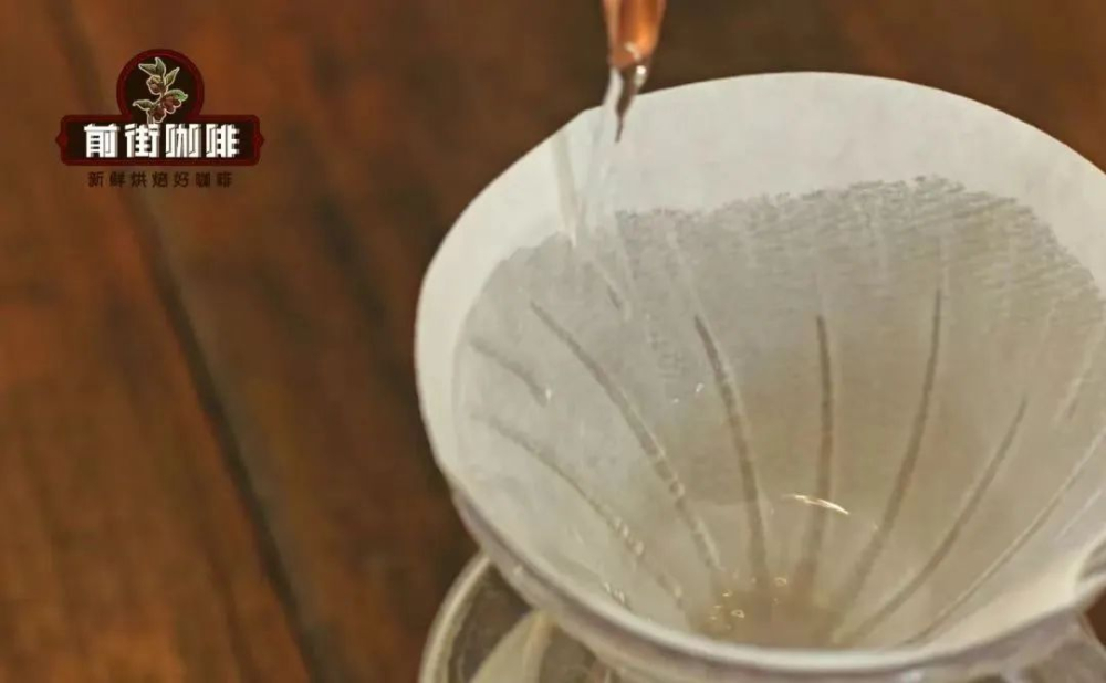 手衝咖啡濾紙該不該先浸溼？影響萃取與風味的三大關鍵解析