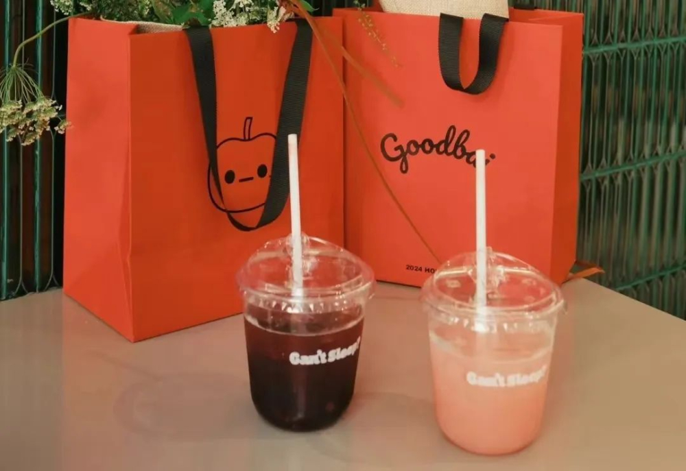 明星開咖啡店熱潮！白敬亭GOODBAI咖啡引粉絲瘋排，實戰策略解析