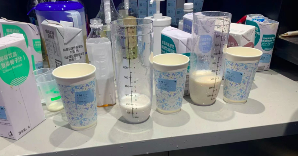 瑞幸輕輕茉莉熱銷背後：員工搖茶勞動強度高，製作瓶頸解析