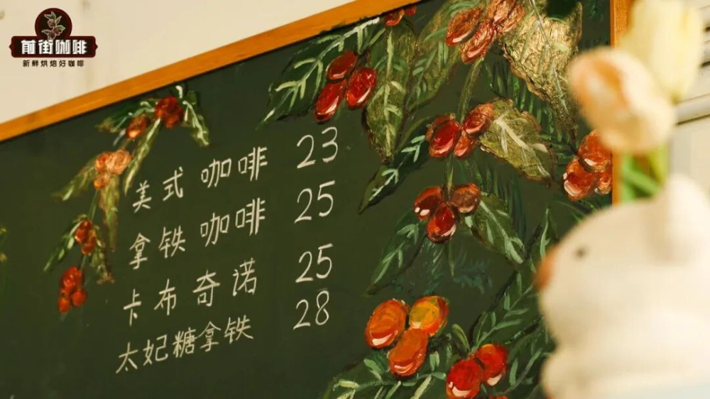 手把手教你製作地道拿鐵：熱飲冰飲的牛奶用量與濃縮配比全解析