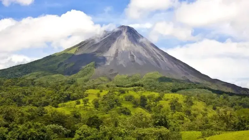 哥斯達黎加西部山谷藍色火山莊園：海拔1700米咖啡種植與風味探密