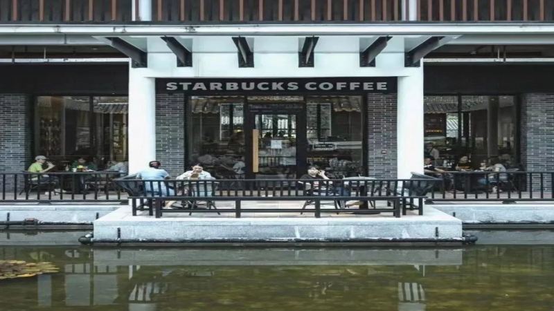 星巴克深耕中國縣城市場：第三空間策略與縣域消費趨勢解析