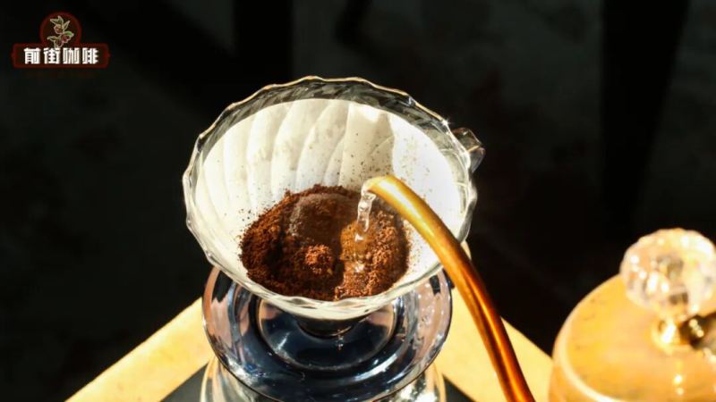 手衝咖啡注水手法｜如何用蛋糕濾杯製作好喝的手衝咖啡？翡翠莊園鑽石山衝煮後呈現哪些咖啡風味
