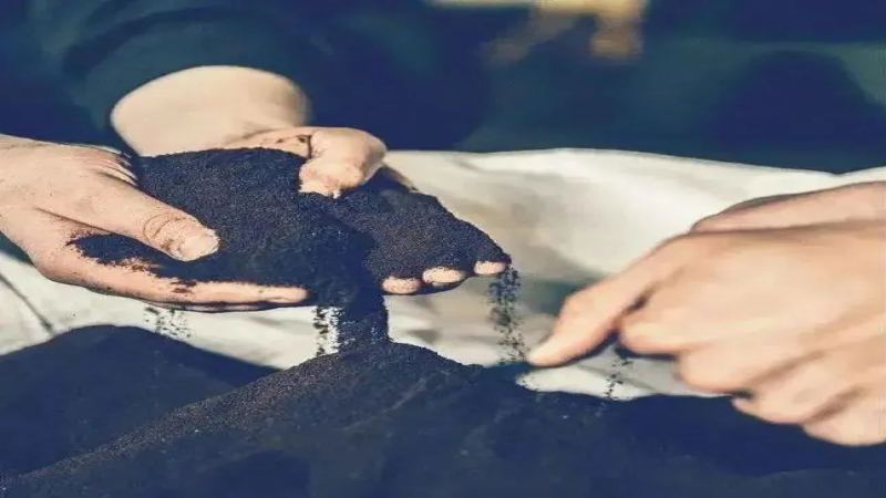 日本咖啡渣變身生物焦燃料！烘焙業者打造零碳排新技術