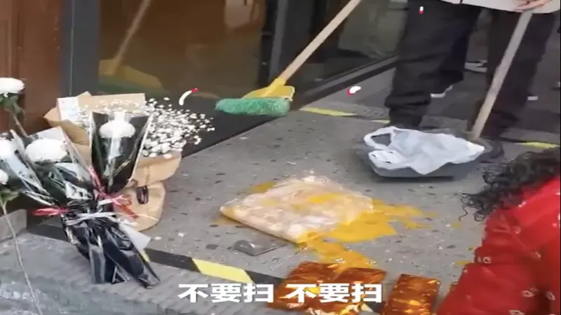 蜜雪冰城掛橫幅邀民警進店！星巴克事件後的行銷手法解析