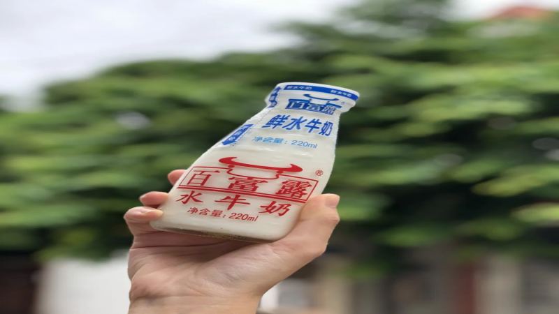 玻璃瓶水牛奶 vs 鮮牛奶咖啡實測：熱拿鐵、Dirty、冰摩卡風味全解析