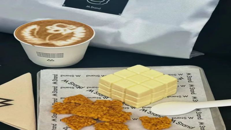 M Stand 山茶花燕窩拿鐵試喝：網友實測燕窩滋味難辨，營養加分嗎？