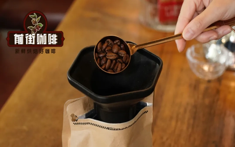 愛樂壓AeroPress咖啡衝煮全攻略：從發明原理到反壓實操與夏日冰咖方案