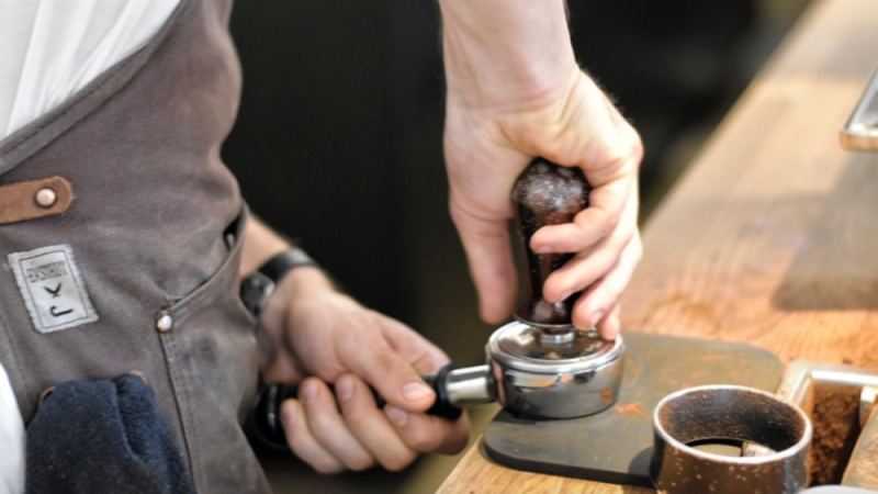 咖啡師職涯天花板破解：從技術精進到跨界發展的全方位指南