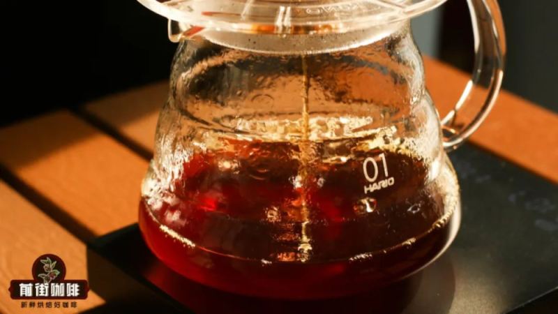 手沖咖啡濃度控制全攻略：粉水比例與水溫研磨的協同調整技巧