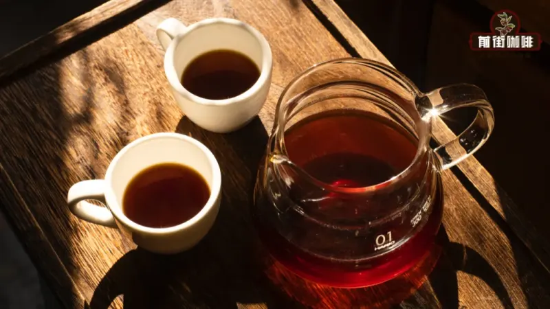 手沖咖啡濾杯選擇與注水技巧：V60與Kono的風味調控入門
