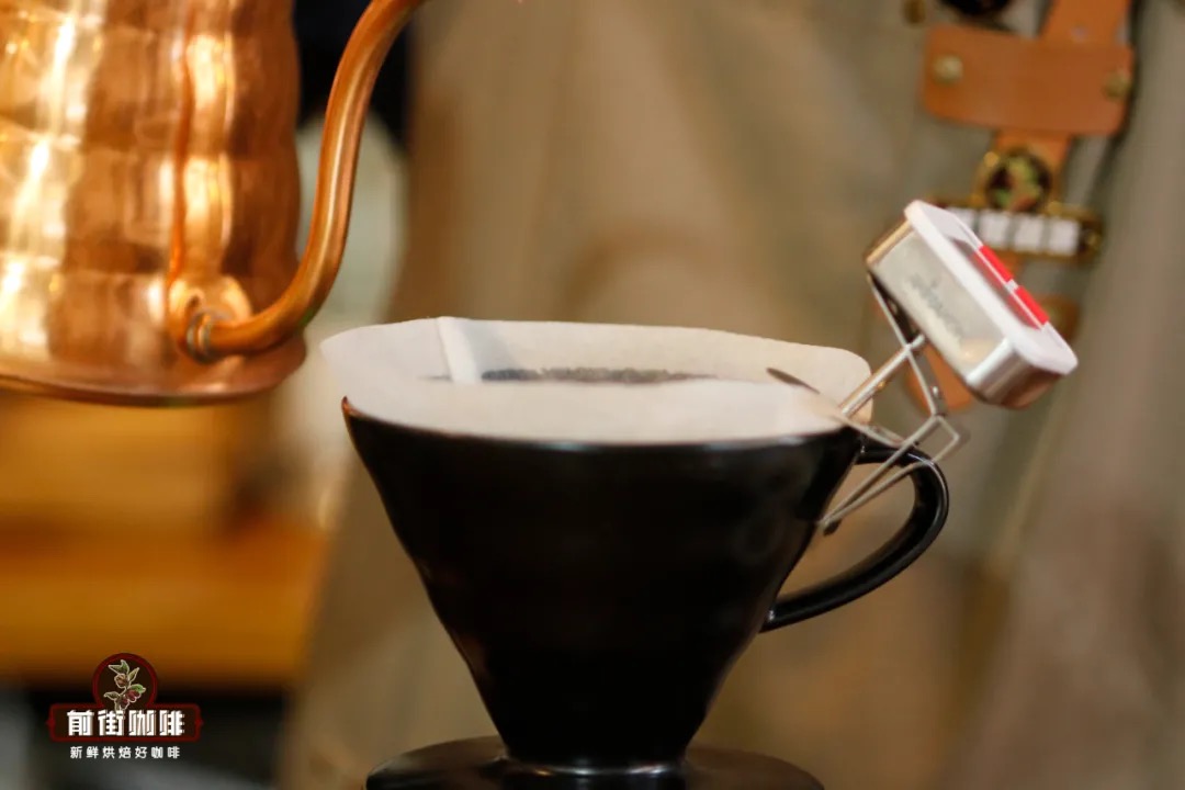 V60濾杯材質挑選指南：樹脂、玻璃、陶瓷手感與風味大不同