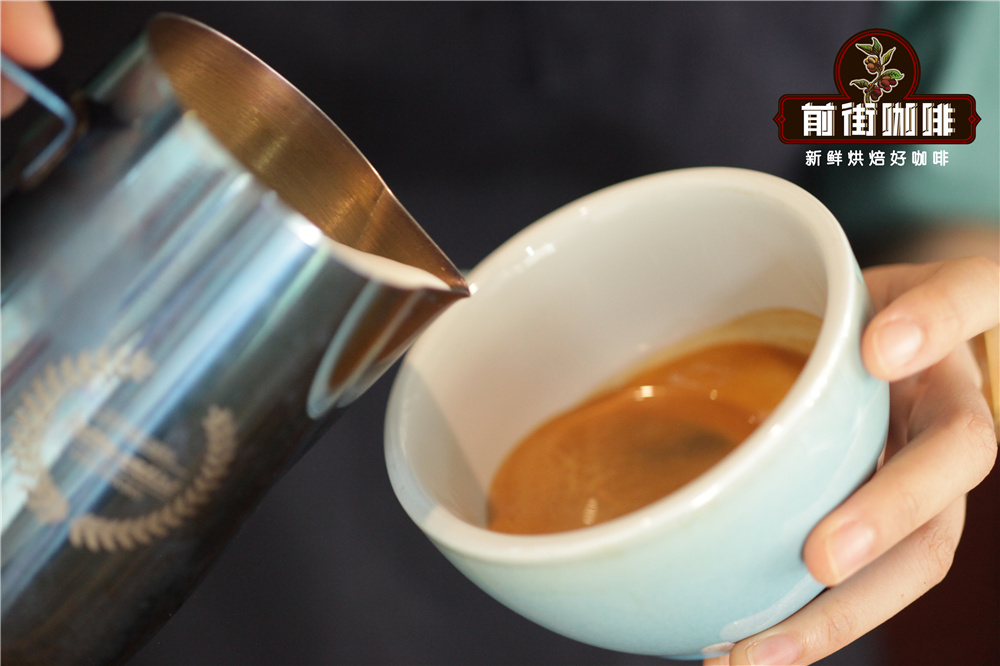 Flat White與馥芮白怎麼分？澳式白咖啡做法、容量與風味全解析