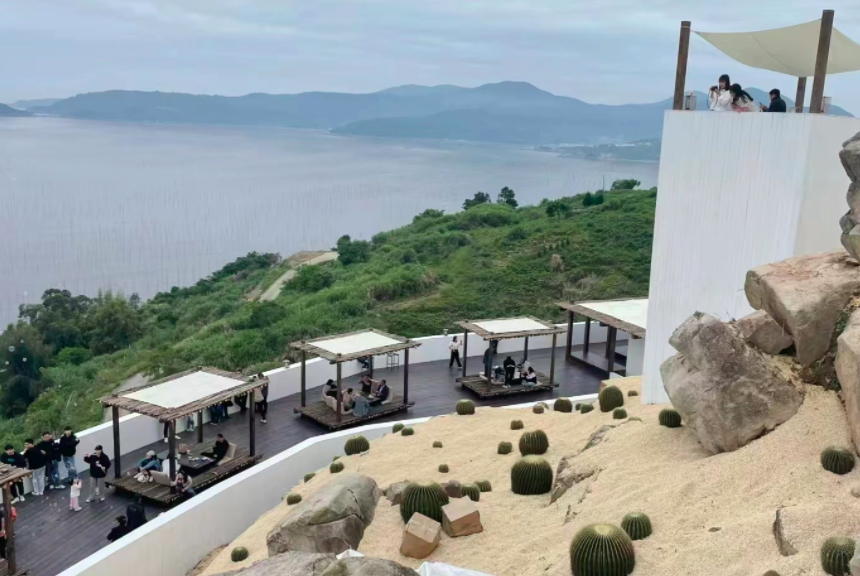 溫州海景咖啡館消費門檻爭議：觀景拍照是否該付費？
