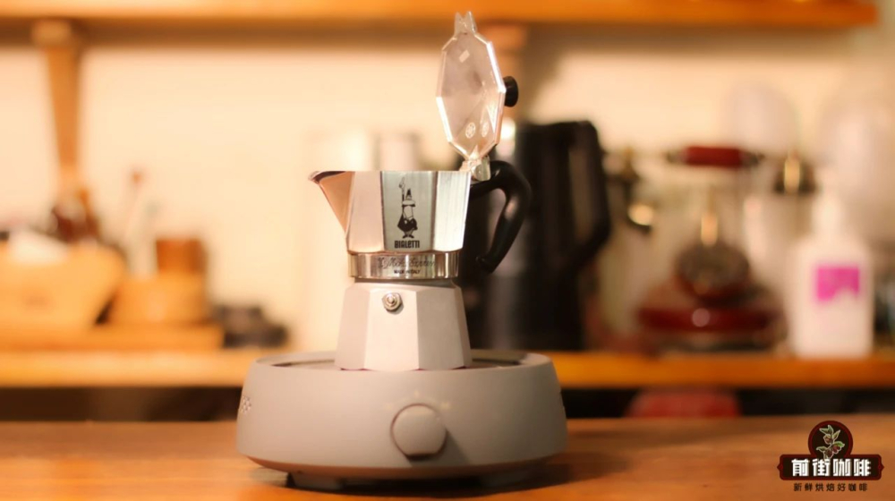 虹吸壺與摩卡壺衝煮差異解析:操作原理、風味表現及前街實操步驟 虹吸壺與摩卡壺衝煮差異解析:操作原理、風味表現及前街實操步驟