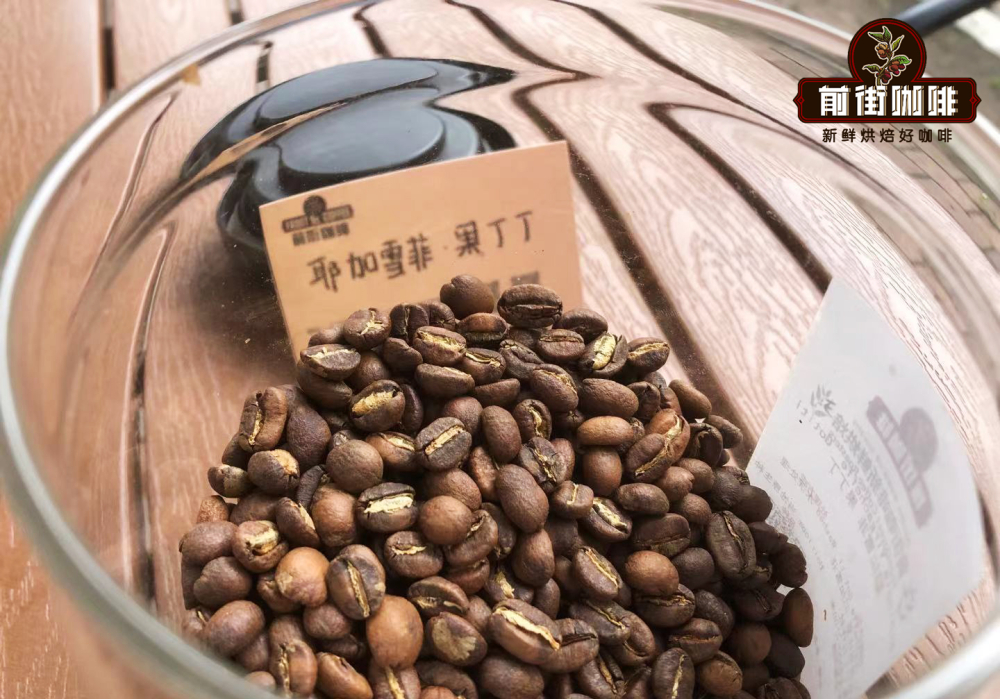 手衝咖啡注水技巧大解析：中心 vs 繞圈，萃取效率與風味差異全攻略