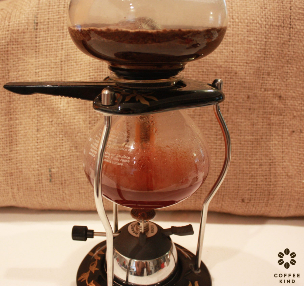 虹吸壺咖啡入門指南:歷史、原理與沖煮技巧全解析
