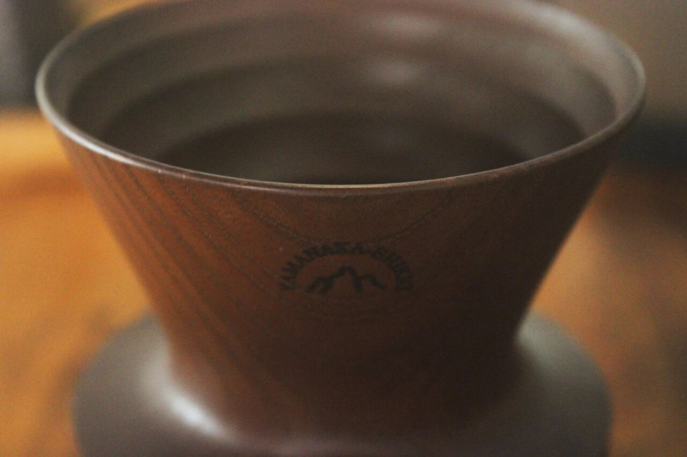 V60與YASUKIYO木濾杯實測：同款雲南豆如何影響手沖風味與參數選擇