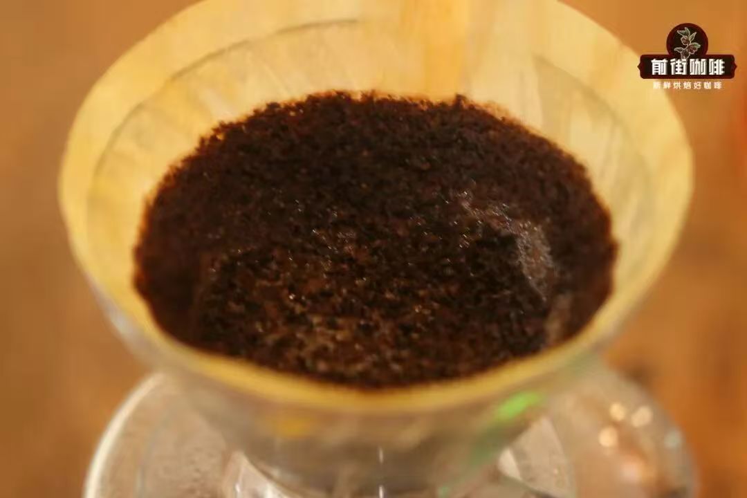 手衝火山坑